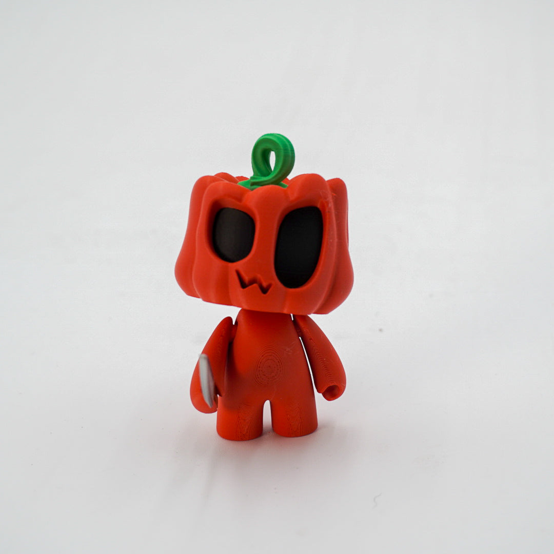 Pumpkin Carver - Figurine - 3"