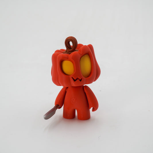 Pumpkin Carver - Figurine - 3"