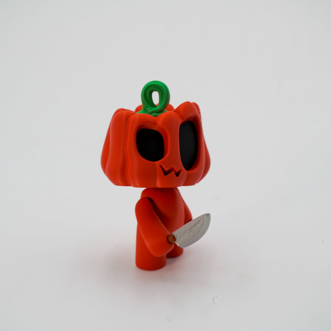 Pumpkin Carver - Figurine - 3"