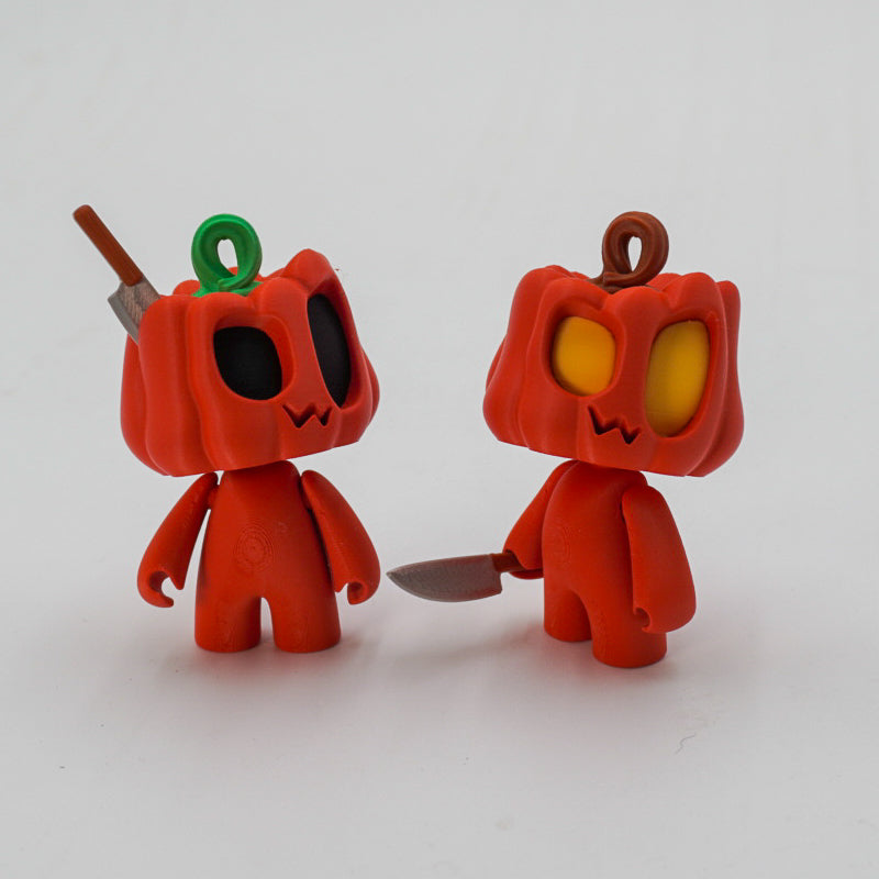 Pumpkin Carver - Figurine - 3"